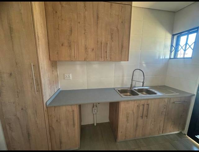 3 BEDROOM HOUSE FOR SALE IN AERORAND